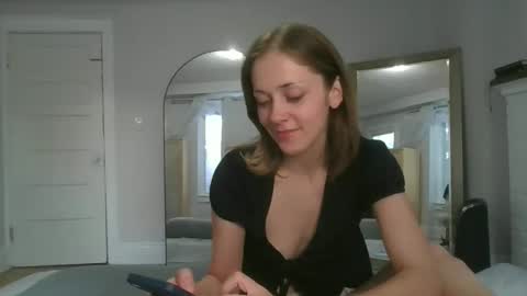 Snapshot of looking444love888 chatting on September 11, 11:05 pm Elanor online show from September 11, 11:05 pm