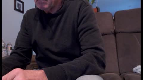 Snapshot of looking469 chatting on February 27, 1:00 pm looking469 online show from February 27, 1:00 pm