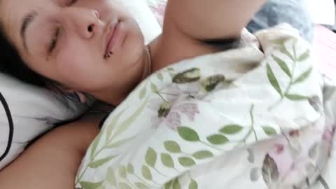 Snapshot of loolaunshaved chatting on July 20, 9:23 am loolaunshaved online show from July 20, 9:23 am
