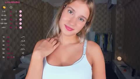 Snapshot of loookat_me chatting on September 27, 8:47 pm Jina online show from September 27, 8:47 pm