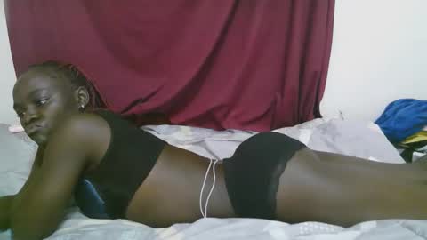 lora_amor online show from September 18, 3:14 pm