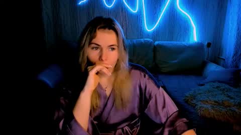 Lora online show from December 18, 3:56 am