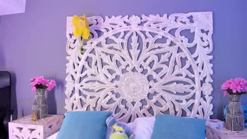 loraineblake online show from February 3, 2:11 pm