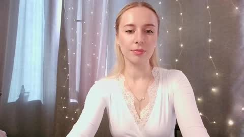 Snapshot of loravine chatting on March 29, 12:27 pm loravine online show from March 29, 12:27 pm