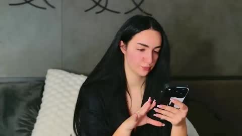 Miss online show from November 27, 2:19 pm