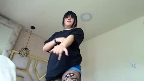   online show from October 5, 6:50 pm