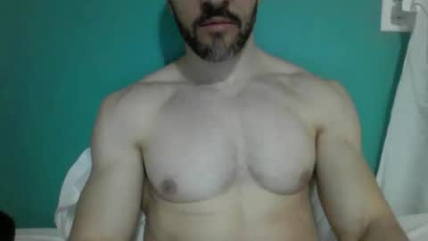 Snapshot of lord819282 chatting on February 17, 3:25 am lord819282 online show from February 17, 3:25 am