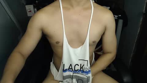 Snapshot of lord_of_cum69 chatting on January 5, 3:13 pm Macky online show from January 5, 3:13 pm