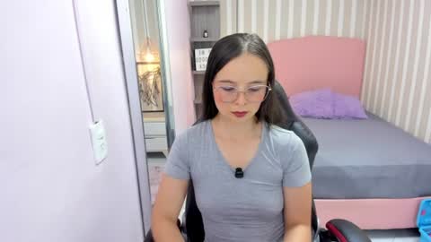 Snapshot of lorelaigiven chatting on June 20, 12:30 pm lorelaigiven online show from June 20, 12:30 pm