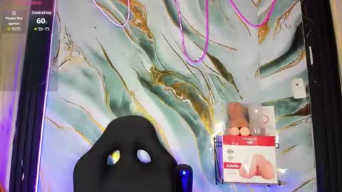 Snapshot of lorems_ chatting on December 15, 2:10 pm lorems_ online show from December 15, 2:10 pm