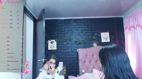 Loren online show from September 22, 8:33 pm