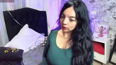 Snapshot of loren_44tits chatting on March 14, 2:44 pm Loren online show from March 14, 2:44 pm