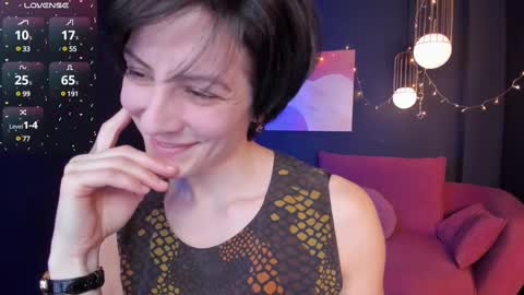 Snapshot of loren_daze chatting on February 21, 1:55 pm Loren online show from February 21, 1:55 pm