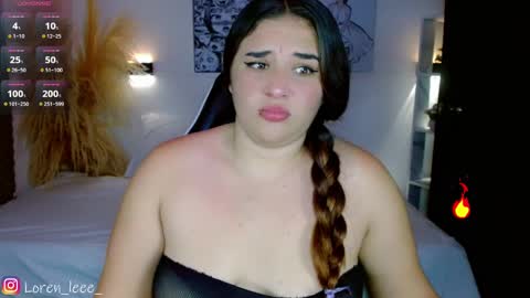 Snapshot of loren_leee chatting on March 8, 9:29 pm Loren online show from March 8, 9:29 pm