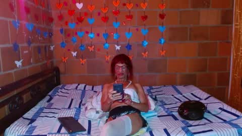 Snapshot of lorenacapelli chatting on February 7, 9:48 pm Lorena Capelli online show from February 7, 9:48 pm