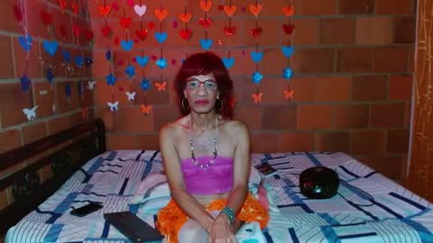 Snapshot of lorenacapelli chatting on February 9, 11:25 pm Lorena Capelli online show from February 9, 11:25 pm