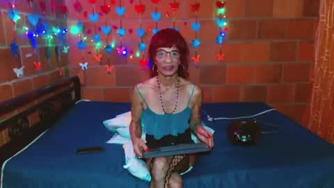 Snapshot of lorenacapelli chatting on February 19, 2:01 am Lorena Capelli online show from February 19, 2:01 am