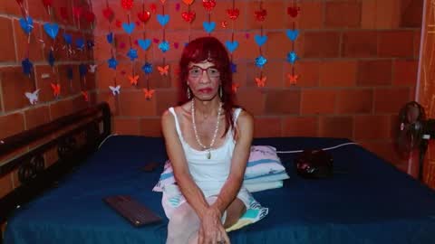 Snapshot of lorenacapelli chatting on February 21, 9:13 am Lorena Capelli online show from February 21, 9:13 am