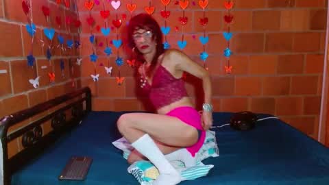 Snapshot of lorenacapelli chatting on February 23, 10:49 am Lorena Capelli online show from February 23, 10:49 am