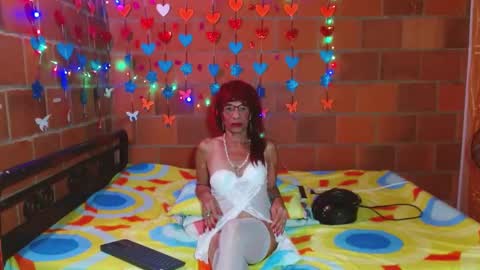 Snapshot of lorenacapelli chatting on February 25, 10:04 am Lorena Capelli online show from February 25, 10:04 am