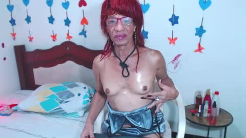 Lorena Capelli online show from May 3, 10:38 pm