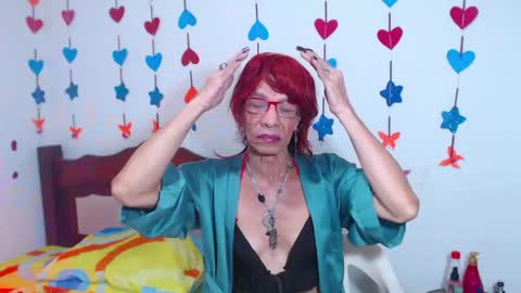 Lorena Capelli online show from May 8, 12:10 pm