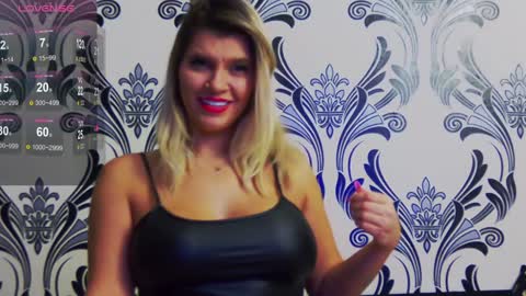 lorenaryan online show from February 4, 3:47 pm