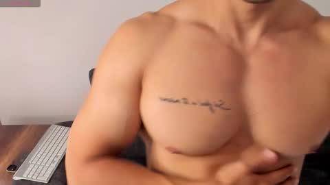 Snapshot of lorenzo_ferrec chatting on March 10, 12:04 am Lorenzo F online show from March 10, 12:04 am