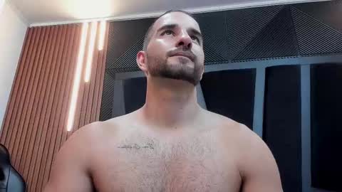 Snapshot of lorenzo_walker_ chatting on September 27, 5:29 pm L O R E N Z O Thumbs Up help online show from September 27, 5:29 pm