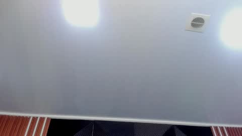 Snapshot of lorenzo_walker_ chatting on October 18, 5:14 pm L O R E N Z O Thumbs Up help online show from October 18, 5:14 pm