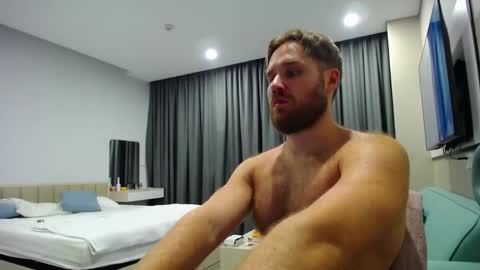 Snapshot of lorenzolux chatting on April 1, 4:59 pm Lorenz online show from April 1, 4:59 pm