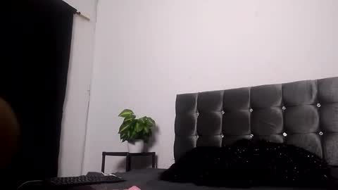 Snapshot of lorenztaylor chatting on December 14, 3:29 am lorena online show from December 14, 3:29 am