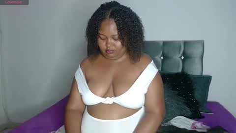 Snapshot of lorenztaylor chatting on January 23, 7:11 am lorena online show from January 23, 7:11 am