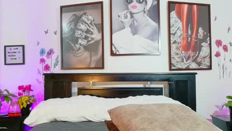 Snapshot of loretahorny chatting on March 25, 1:39 pm loretahorny online show from March 25, 1:39 pm