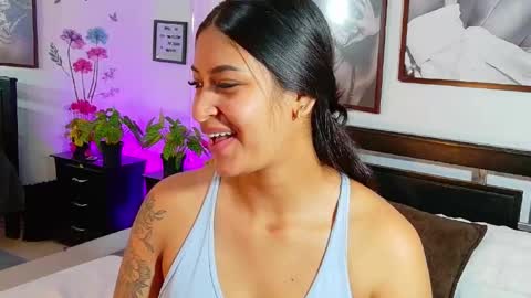 Snapshot of loretahorny chatting on March 26, 1:06 pm loretahorny online show from March 26, 1:06 pm