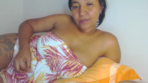 Snapshot of loretta_ chatting on December 10, 12:39 am Loretta Gmez online show from December 10, 12:39 am