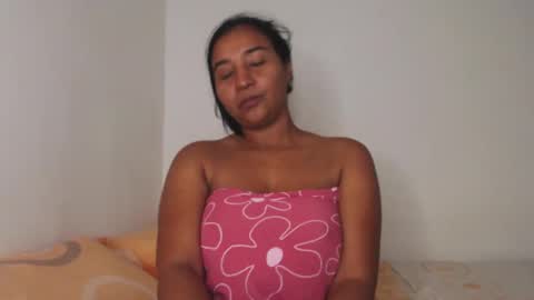 Snapshot of loretta_ chatting on December 14, 5:18 am Loretta Gmez online show from December 14, 5:18 am
