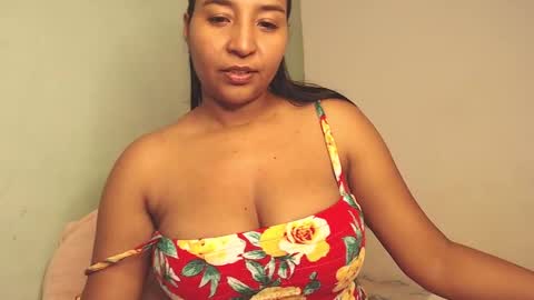 Snapshot of loretta_ chatting on January 4, 11:59 pm Loretta Gmez online show from January 4, 11:59 pm