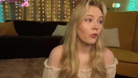 Alice online show from October 26, 7:03 am