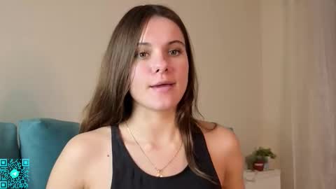 Chloe for Fan BlackHole online show from October 12, 5:23 pm