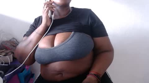 loretybighot online show from December 6, 8:18 pm