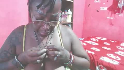 loretybighot online show from May 9, 11:59 am
