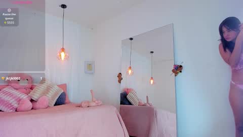 Snapshot of lori_evans1 chatting on September 23, 7:55 am Lori Evans online show from September 23, 7:55 am