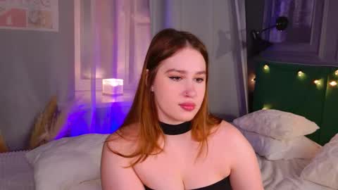 Lori online show from October 12, 6:29 pm