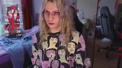 Lori -----------------------------------    online show from September 19, 3:24 pm