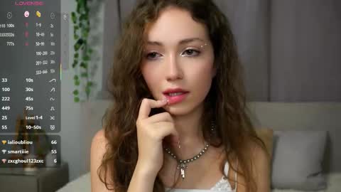 Naomi online show from October 8, 10:29 pm