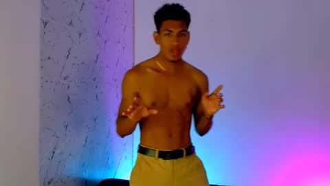 Lorian Vikel  online show from March 14, 4:29 am