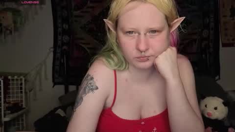 Lori Critter online show from May 15, 11:12 pm