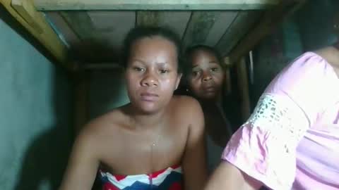 lorienne98 online show from May 16, 6:54 am