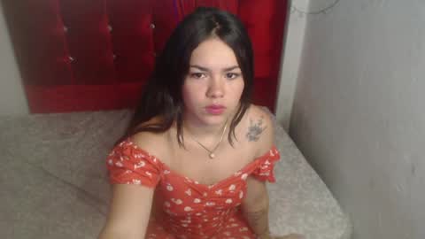 Snapshot of loriiiany chatting on April 4, 3:38 am loriiiany online show from April 4, 3:38 am